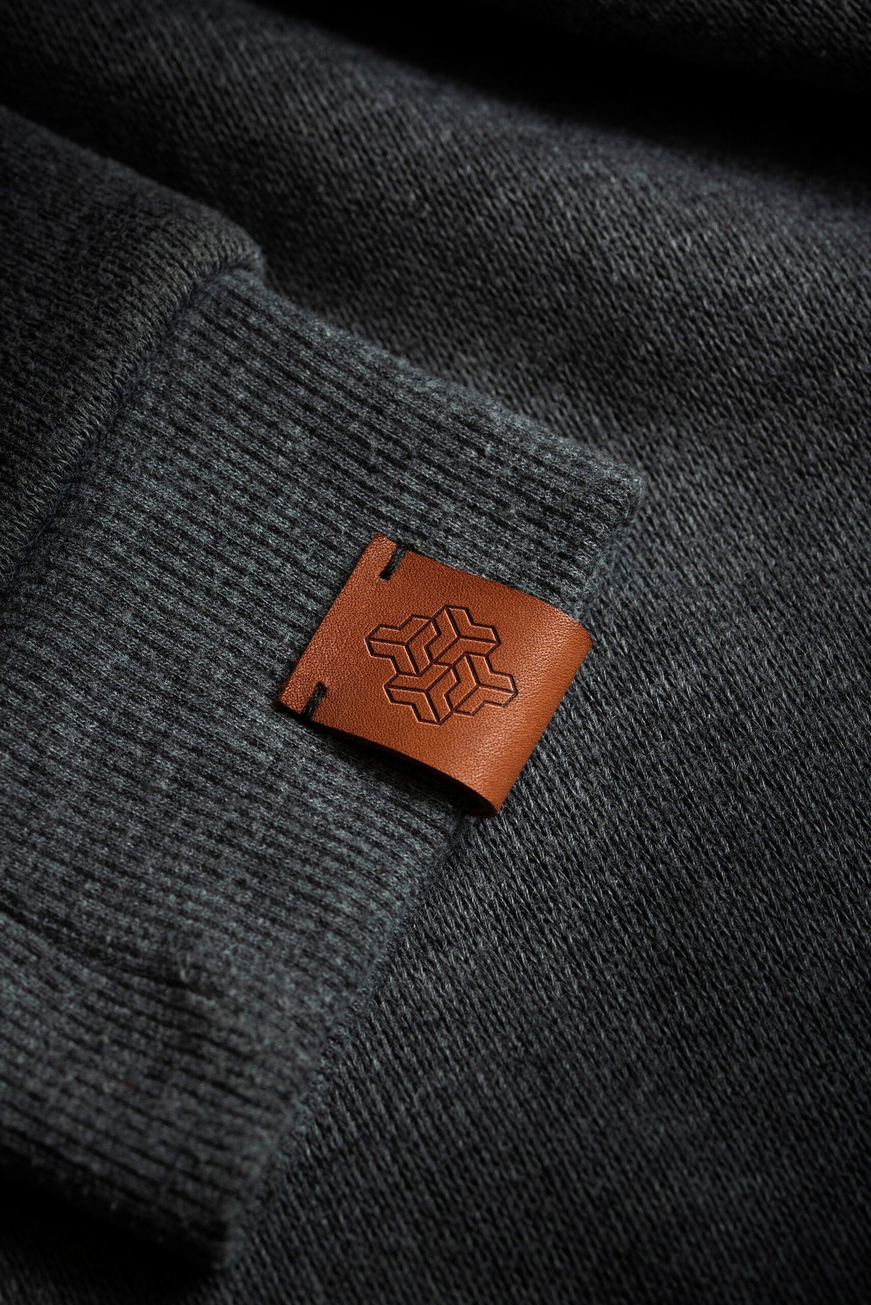Suttoos brand identity — Tattoo Studio design by var.studio (8)