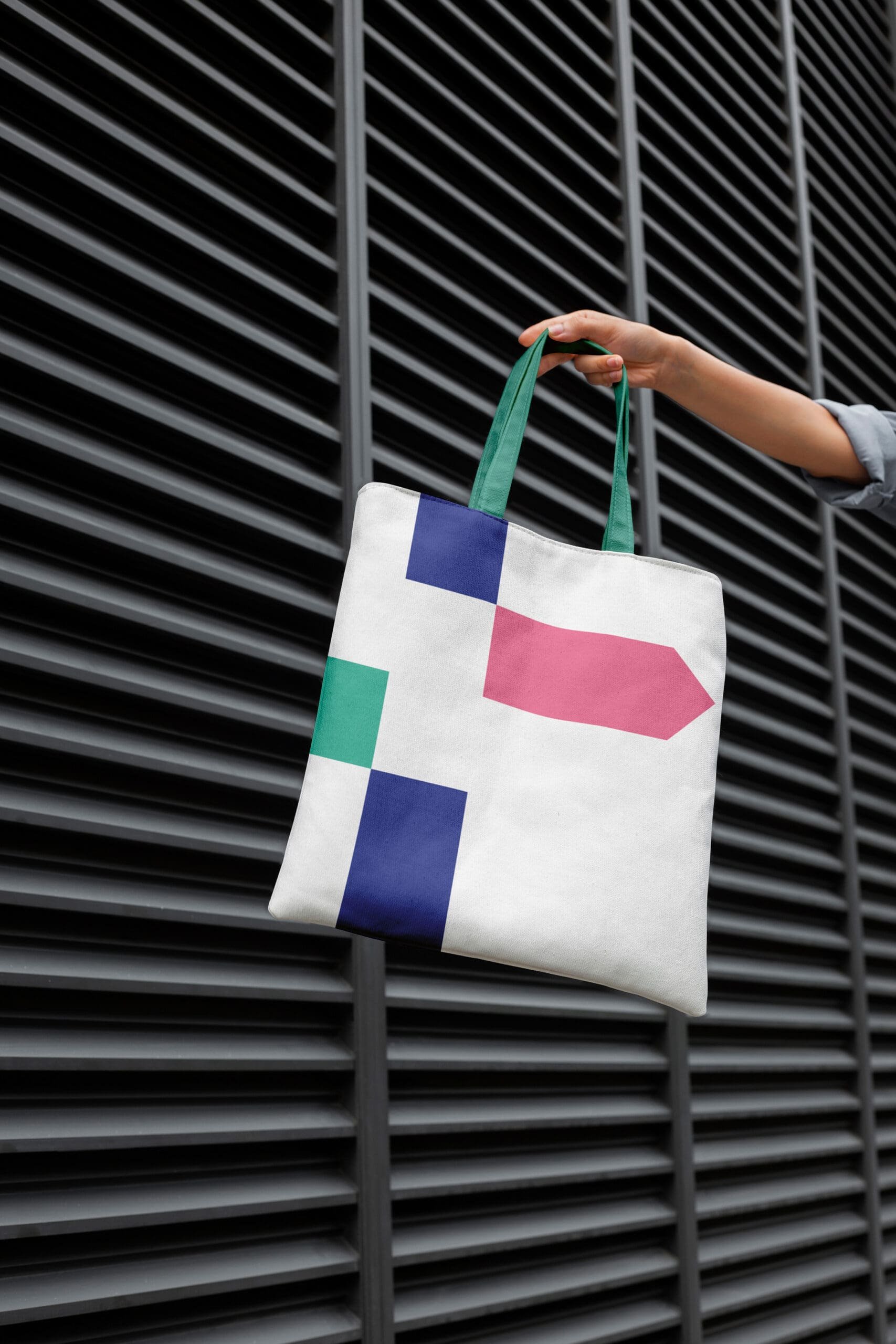 Lilli brand identity — Consultancy design by var.studio (10)
