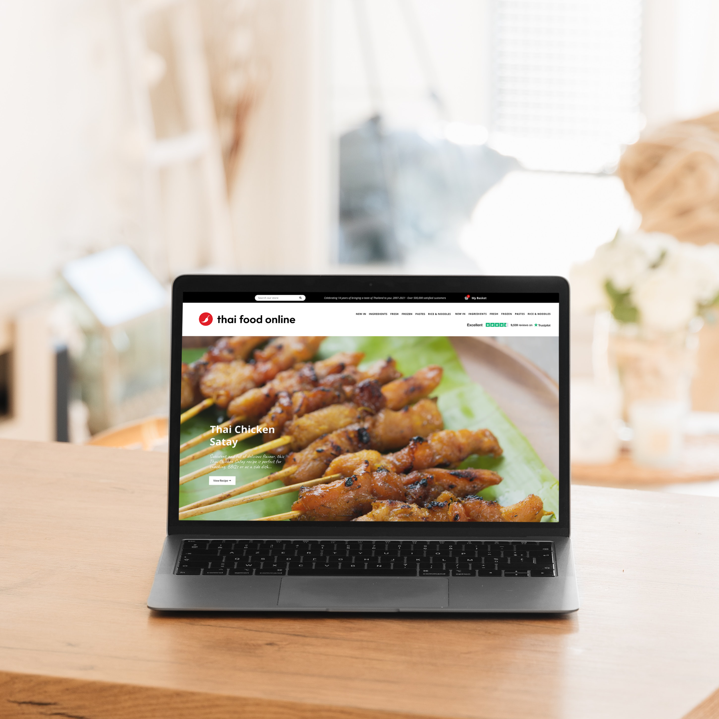 Thai Food Online brand identity — Food Retail design by var.studio (4)